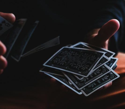 KARTE SEKSALICE Poštedite nam djecu isprazne ideologije!