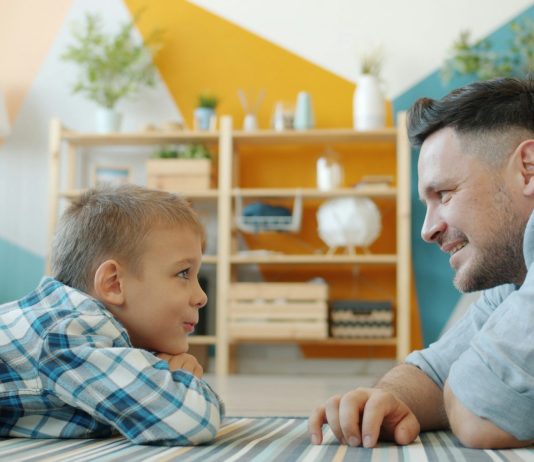 Odgoj malenih kroz crkvenu godinu: Što nam govore sveci?