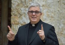 Poziv nadbiskupa Zgrablića na prijavu za Trajno euharistijsko klanjanje u Zadru