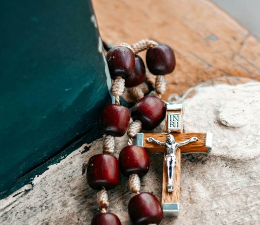 Što učiniti sa slomljenim posvećenim stvarima?