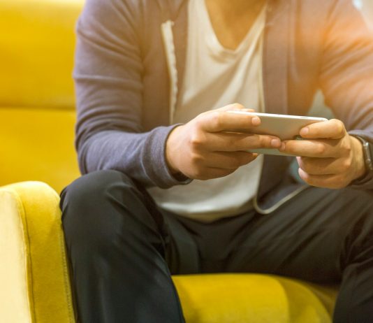 Fra Marin Mikulić: Mobitel nam je postao novi oltar!