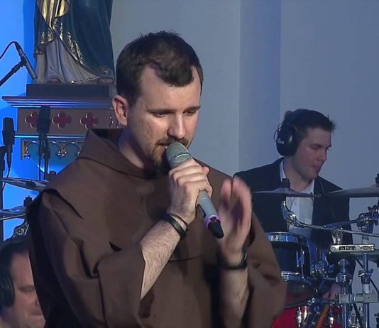 AKO JOŠ NISTE, POSLUŠAJTE ‘Nikad neću bit’ ostavljen’ fra Marina Karačića