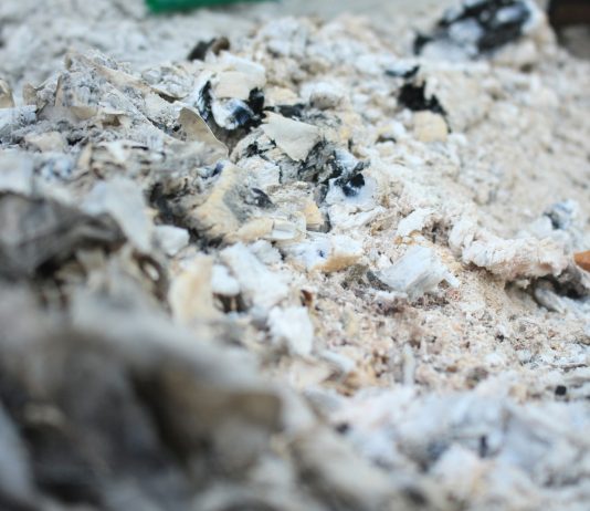 KRŠĆANSKA TRADICIJA SPROVODA Je li dopušteno razbacivati pepeo pokojnika?