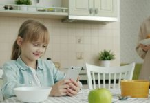 SLAŽETE LI SE? Roditelji danas gledaju na djecu kao na svoje emocionalno vlasništvo