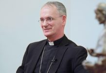 MOĆNA PROPOVIJED NADBISKUPA KUTLEŠE BOGOSLOVIMA: Bogoslovija nije hotel