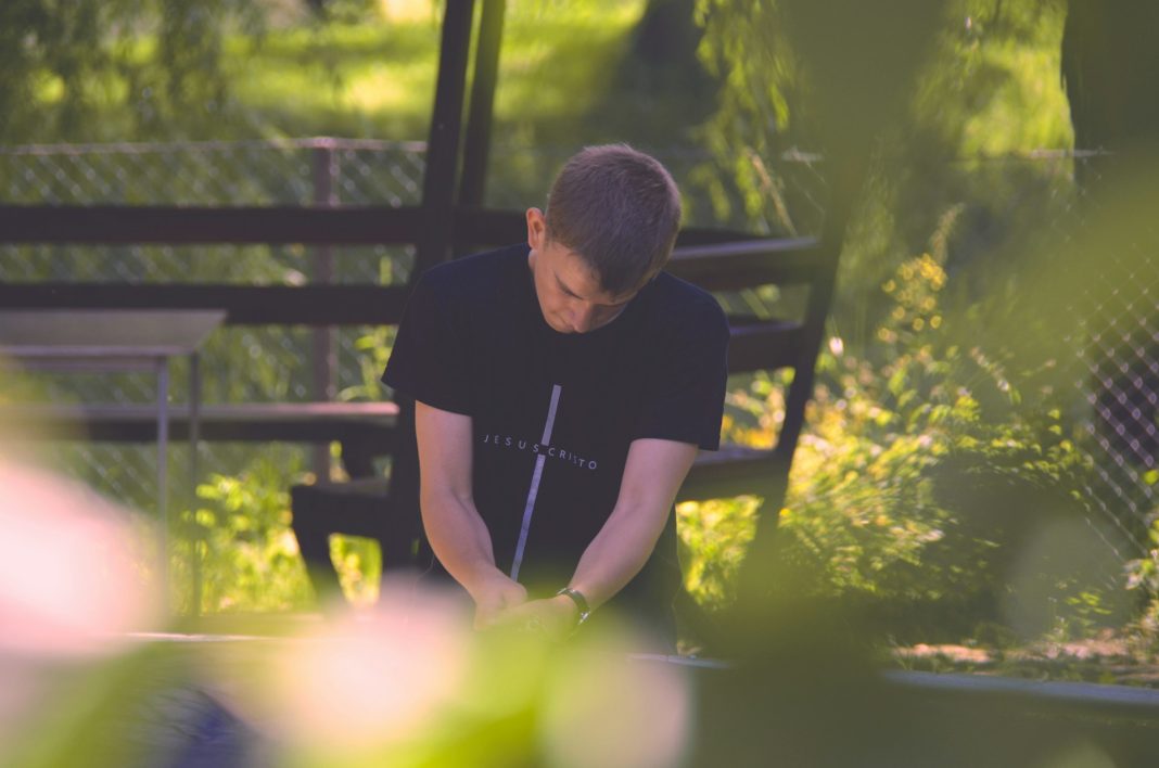 Ne idem na misu jer ne ide ni otac!