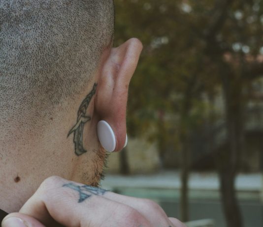 DOZNALI SMO Što Biblija kaže o tetovažama i ‘body piercingu’?