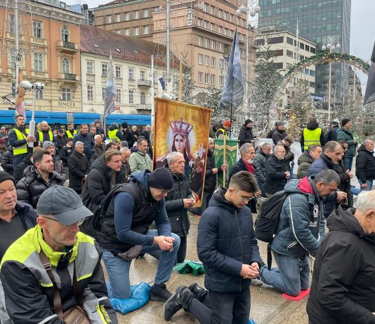 FOTO & VIDEO Održana posljednja ovogodišnja javna molitva krunice u Zagrebu