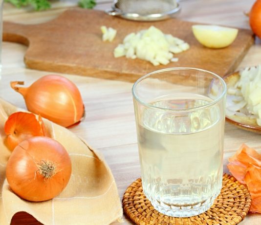 MOĆNA MJEŠAVINA Med, limun i bijeli luk