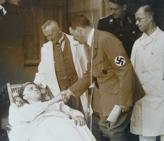 EUTANAZIJA KROZ POVIJEST Oduvijek su postojali „opravdani razlozi“