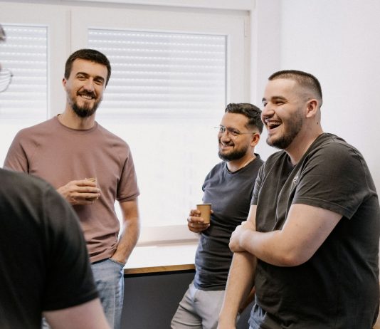 Moji su prijatelji antiteisti. Što da radim?