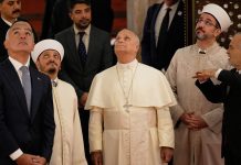 PAPA NAKON POSJETA DŽAMIJI: Više volim moliti pred Presvetim