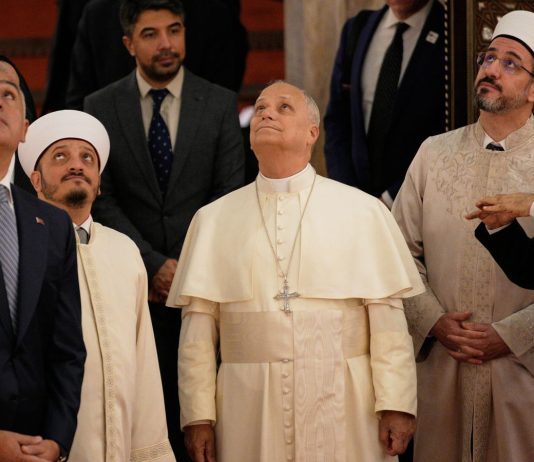 PAPA NAKON POSJETA DŽAMIJI: Više volim moliti pred Presvetim