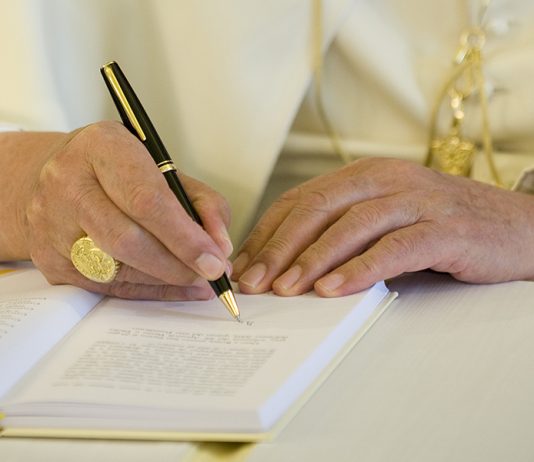 PAPINA PRVA ENCIKLIKA? Mnogi nagađaju da bi se ovako mogla zvati