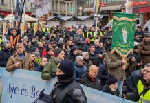 FOTO/VIDEO Nove nakane i pun Trg na prvoj ovogodišnjoj krunici muškaraca