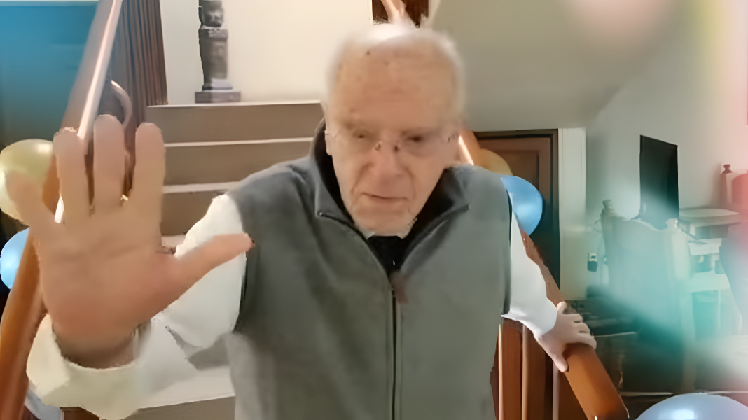 NAJSTARIJI BISKUP NA SVIJETU Napunio 104 godine