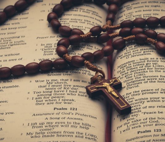 MOLITE S NAMA Krunica za čistoću