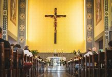 SVEĆENIK ODGOVARA Mogu li umjesto nedjeljne otići na dnevnu misu?