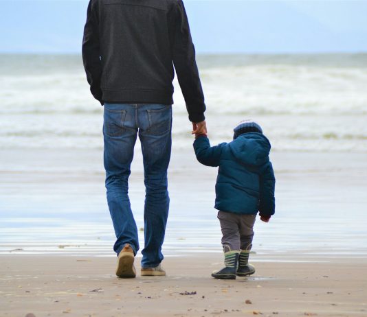 Očevi, ne ogorčujte svoje djece!