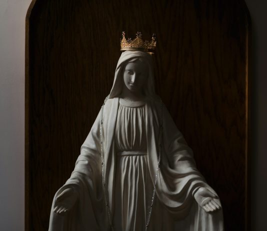 ZNATE LI ZA OVU POBOŽNOST? Krunica Majci svih naroda