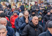 I ove prve subote muškarci mole krunicu na 30 lokacija diljem Lijepe Naše