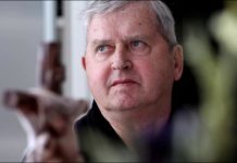 MOLITE S NAMA Ovaj je križni put napisao fra Zvjezdan Linić