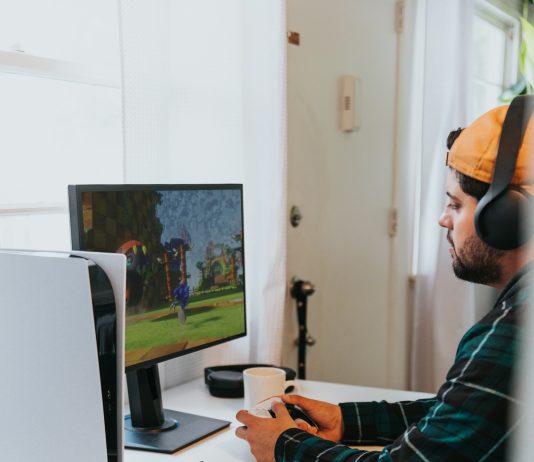 Izađi iz virtualnog svijeta