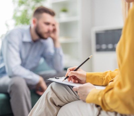 Psihoterapija ti može i treba pomoći, no u njoj možeš i zaglaviti