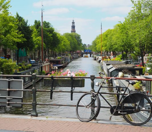 NIZOZEMSKA: Umjesto Majčina i Očeva dana – Tvoj dan!