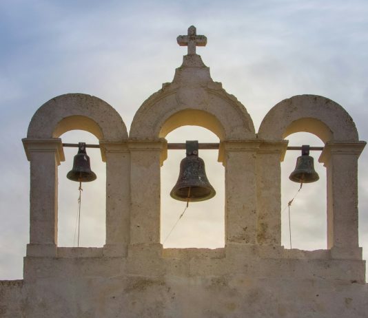 Zastani kada čuješ crkvena zvona