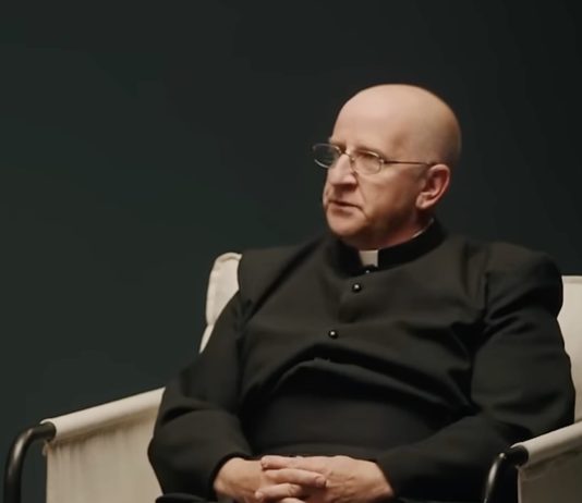 POZNATI EGZORCIST: Antikrist je karizmatičan, ali obmanjujući vođa