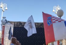 FOTO/VIDEO U Zagrebu održana srpanjska molitva krunice s marijanskom procesijom