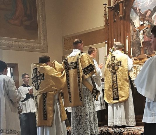 SVEĆENIČKO BRATSTVO SV. PETRA: Suprotnost FSSPX-a, pročitajte intervju!