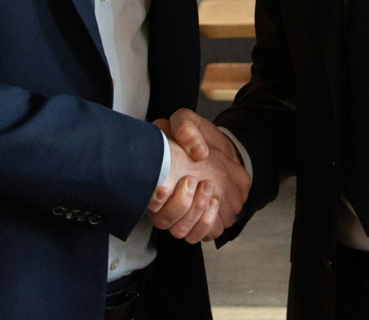 BITI DŽENTLMEN Što kad prilikom upoznavanja zaboraviš ime druge osobe?