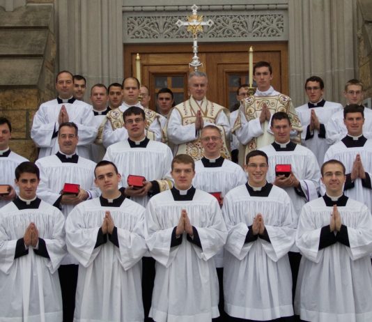 9 STVARI Ovo morate znati o FSSPX-u